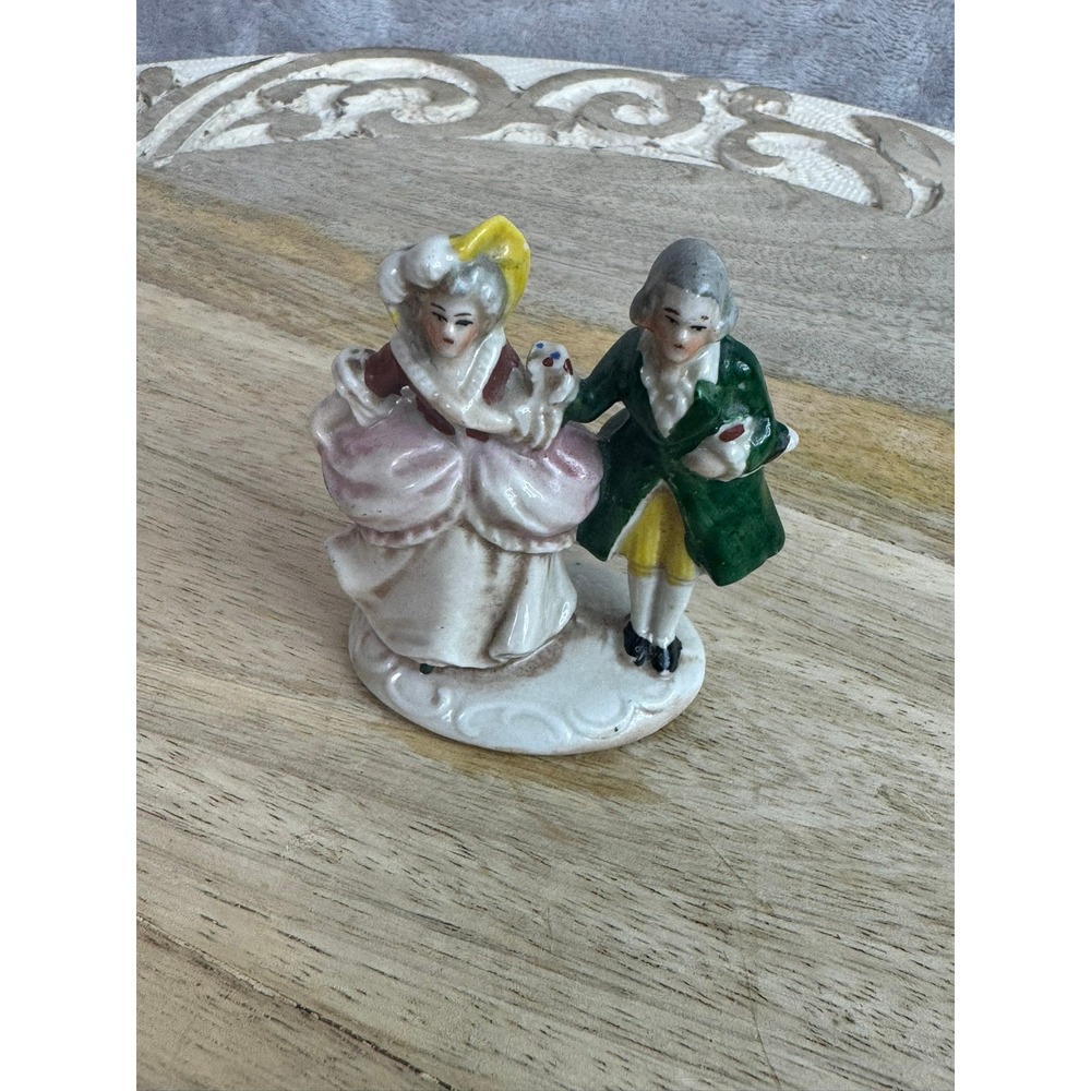 Vintage Porcelain Couple‎ Figurine Romantic Scene Miniature Collectible
